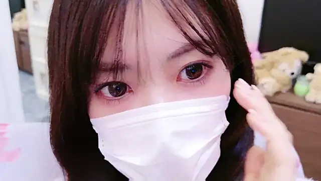 Snapshot of oxo_yuna_oxo chatting on 02-17-25, 01:00 oxo yuna oxo online show from 02-17-25, 01:00