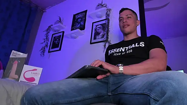 Snapshot of ThomsEvery_ chatting on 01-21-25, 03:04 ThomsEvery  online show from 01-21-25, 03:04