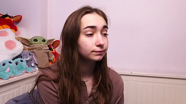 PollyBeev online show from 05-10-26, 07:23
