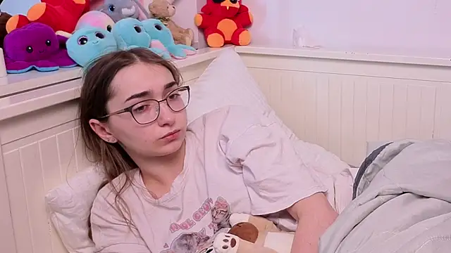 PollyBeev online show from 05-24-26, 07:52
