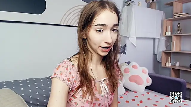 PollyBeev online show from 10-27-25, 07:42