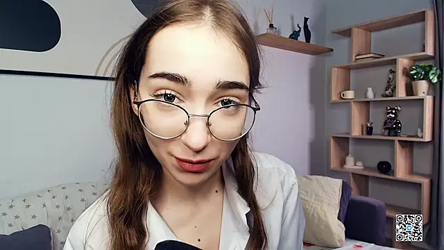 PollyBeev online show from 10-10-25, 07:20