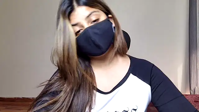 Hoty-Shivangi online show from 02-20-26, 05:15