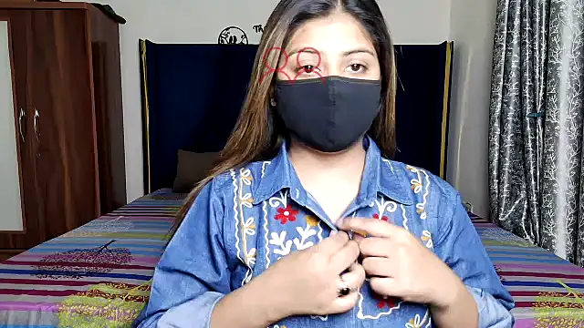 Hoty-Shivangi online show from 05-22-26, 07:34