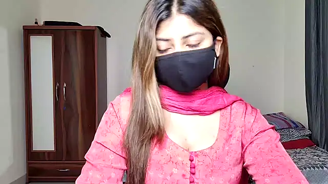 Hoty-Shivangi online show from 03-12-26, 07:29