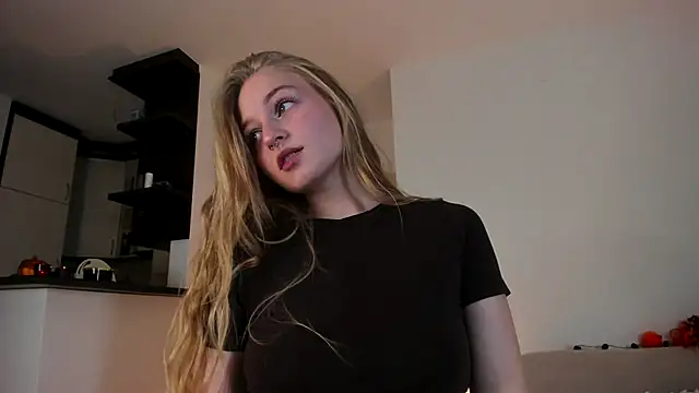 MiaMews online show from 10-15-25, 03:09