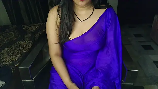 Snapshot of aarushi_sharmaa chatting on 05-11-26, 04:37 aarushi sharmaa online show from 05-11-26, 04:37