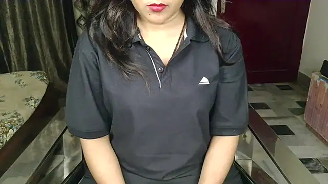 Snapshot of aarushi_sharmaa chatting on 10-14-25, 05:02 aarushi sharmaa online show from 10-14-25, 05:02
