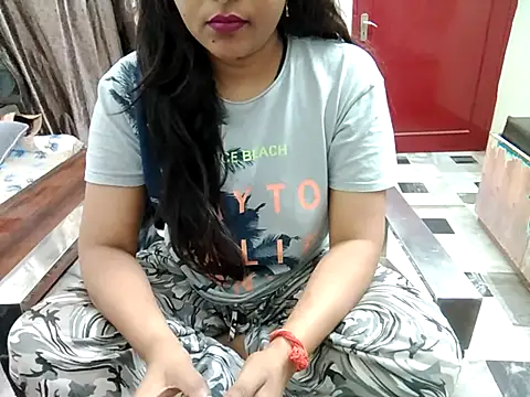 Snapshot of aarushi_sharmaa chatting on 09-24-25, 03:46 aarushi sharmaa online show from 09-24-25, 03:46