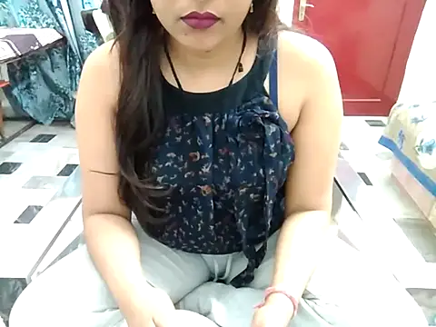Snapshot of aarushi_sharmaa chatting on 02-26-25, 01:25 aarushi sharmaa online show from 02-26-25, 01:25