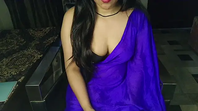 Snapshot of aarushi_sharmaa chatting on 05-13-26, 02:07 aarushi sharmaa online show from 05-13-26, 02:07