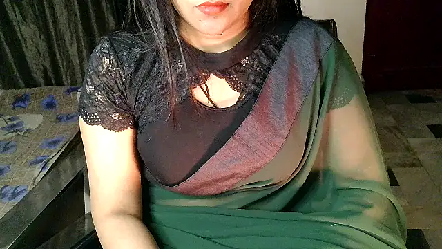 aarushi sharmaa online show from 12-19-25, 01:09