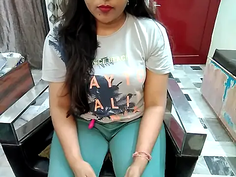 Snapshot of aarushi_sharmaa chatting on 09-14-25, 05:24 aarushi sharmaa online show from 09-14-25, 05:24