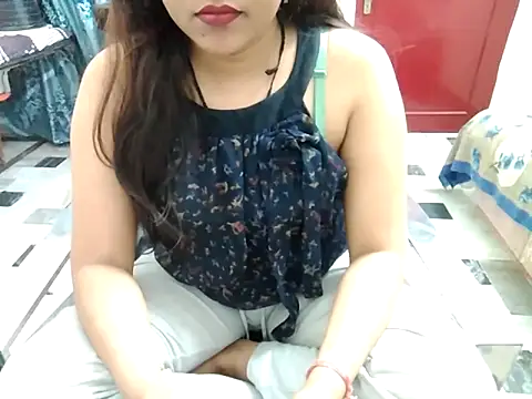 Snapshot of aarushi_sharmaa chatting on 03-05-25, 02:03 aarushi sharmaa online show from 03-05-25, 02:03