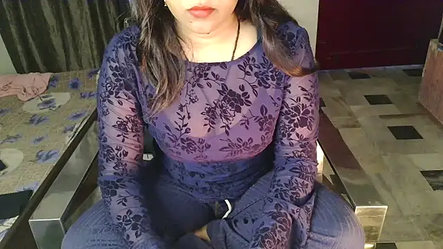 aarushi sharmaa online show from 12-16-25, 05:22