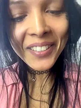 Snapshot of MOMMYJEVAA chatting on 12-20-25, 01:52 MOMMYJEVAA online show from 12-20-25, 01:52