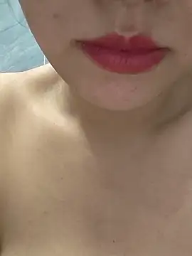 Snapshot of girldam95 chatting on 12-21-25, 10:39 girldam95 online show from 12-21-25, 10:39