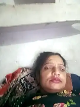 Snapshot of INDIANUE chatting on 02-11-25, 12:59 INDIANUE online show from 02-11-25, 12:59