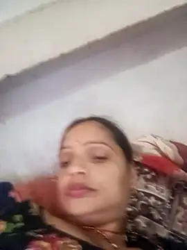 Snapshot of INDIANUE chatting on 02-02-25, 09:18 INDIANUE online show from 02-02-25, 09:18