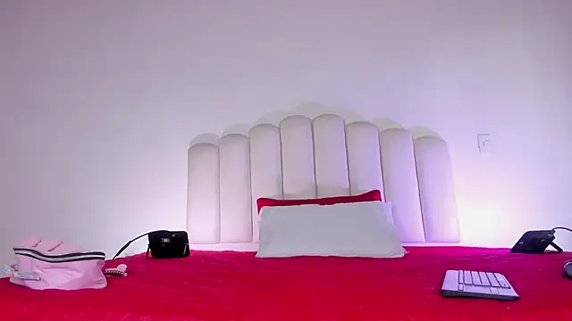 Daila 20  online show from 09-19-25, 01:59