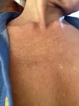 Snapshot of Pandora1018 chatting on 01-15-25, 06:29 Pandora1018 online show from 01-15-25, 06:29