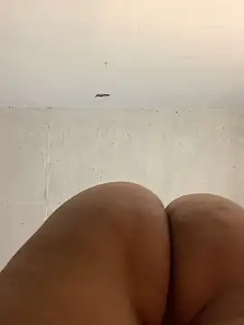 Snapshot of Pandora1018 chatting on 12-23-24, 03:44 Pandora1018 online show from 12-23-24, 03:44