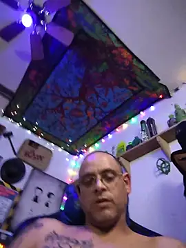 Snapshot of Buffshagswell chatting on 05-21-26, 03:31 Buffshagswell online show from 05-21-26, 03:31