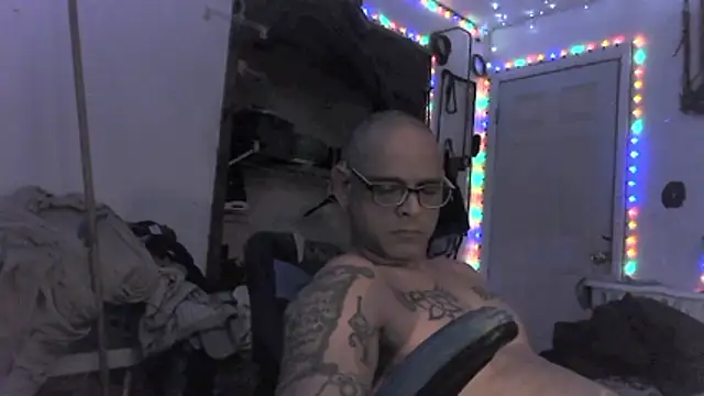 Buffshagswell online show from 12-19-25, 10:17