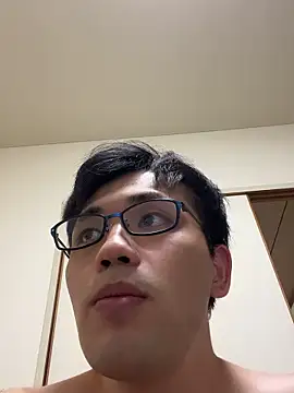 Snapshot of ryusei18570 chatting on 09-11-25, 03:01 ryusei18570 online show from 09-11-25, 03:01