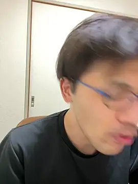 Snapshot of ryusei18570 chatting on 12-26-24, 02:27 ryusei18570 online show from 12-26-24, 02:27