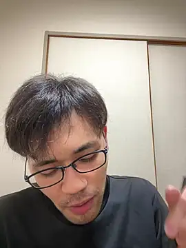 Snapshot of ryusei18570 chatting on 01-26-25, 01:47 ryusei18570 online show from 01-26-25, 01:47