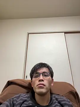 Snapshot of ryusei18570 chatting on 02-14-25, 02:54 ryusei18570 online show from 02-14-25, 02:54