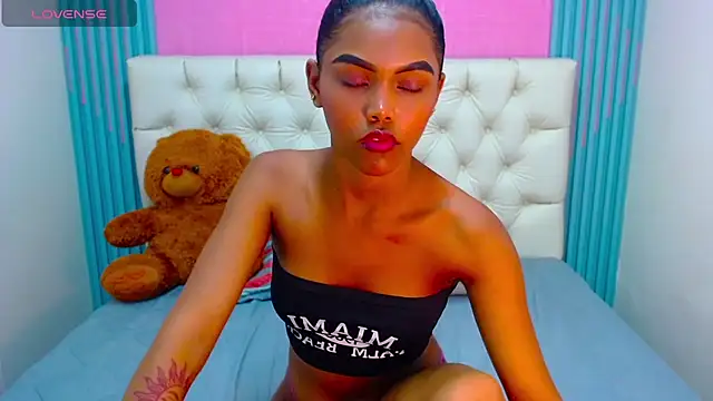 Snapshot of Melody_Stan chatting on 12-15-24, 03:53 Melody Stan online show from 12-15-24, 03:53