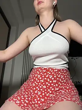 NickiLike online show from 06-02-26, 05:57