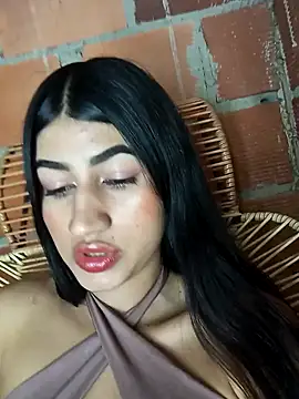 Snapshot of Julix_A chatting on 02-05-25, 06:13 Julix A online show from 02-05-25, 06:13