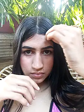 Snapshot of Julix_A chatting on 02-16-25, 08:33 Julix A online show from 02-16-25, 08:33