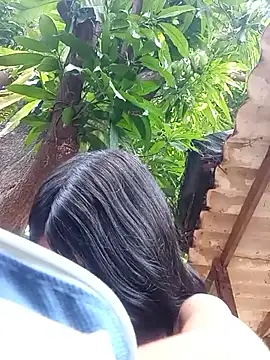 Snapshot of Julix_A chatting on 12-21-24, 07:49 Julix A online show from 12-21-24, 07:49