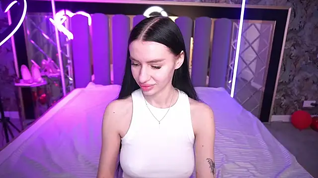 Snow WhiteeeX online show from 03-31-26, 05:42