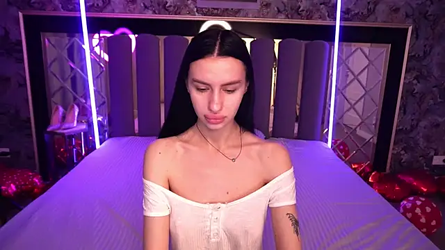 Snow WhiteeeX online show from 02-14-26, 06:46