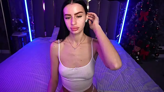 Snow WhiteeeX online show from 12-21-25, 06:59