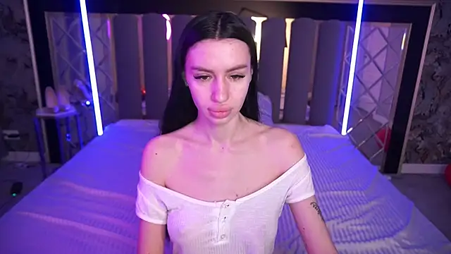 Snow WhiteeeX online show from 03-09-26, 06:28