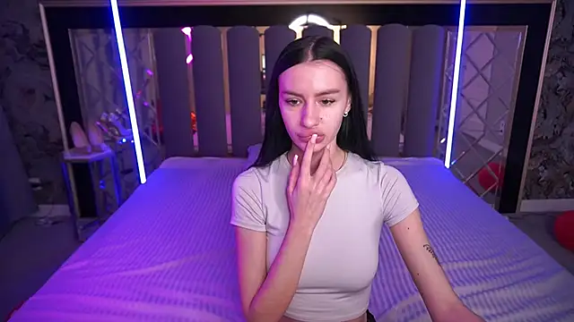 Snow WhiteeeX online show from 03-01-26, 06:35