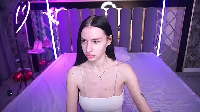 Snow WhiteeeX online show from 04-11-26, 05:48