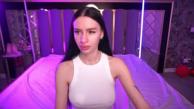 Snow WhiteeeX online show from 03-29-26, 05:42