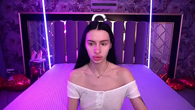 Snow WhiteeeX online show from 02-16-26, 06:34