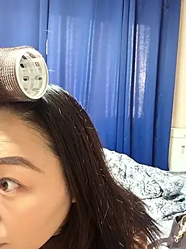 Snapshot of rami0428 chatting on 01-12-26, 12:28 rami0428 online show from 01-12-26, 12:28