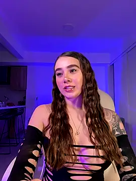 Snapshot of Lanataylor- chatting on 09-14-25, 03:29 Lanataylor- online show from 09-14-25, 03:29