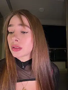 Snapshot of Lanataylor- chatting on 05-07-26, 02:16 Lanataylor- online show from 05-07-26, 02:16