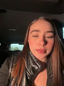 Lanataylor- online show from 04-05-26, 10:38