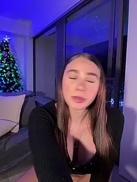 Lanataylor- online show from 12-21-25, 01:41